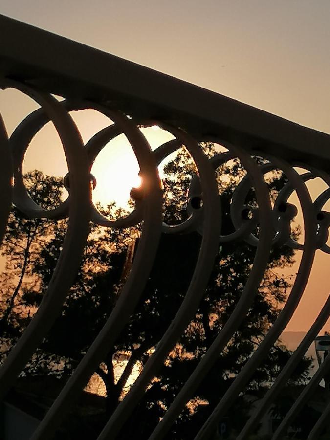 Apartmani Niki Hvar Хвар Экстерьер фото