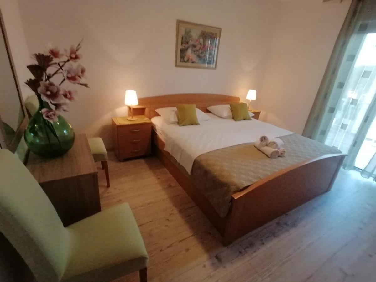 Apartmani Niki Hvar Хвар Экстерьер фото