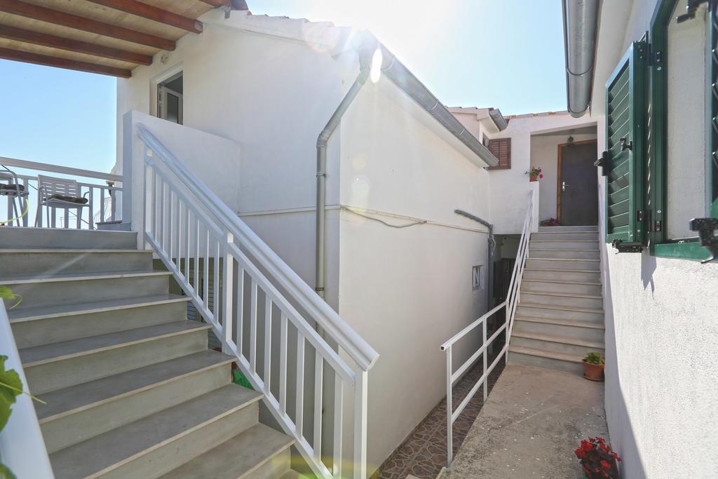 Apartmani Niki Hvar Хвар Номер фото