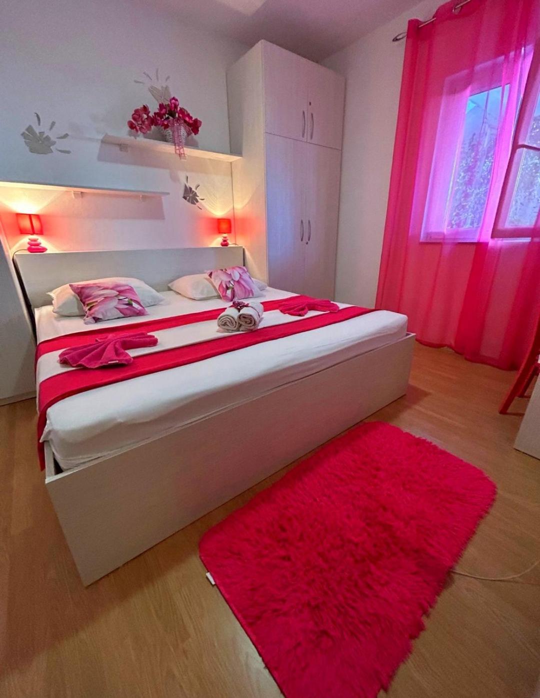 Apartmani Niki Hvar Хвар Экстерьер фото