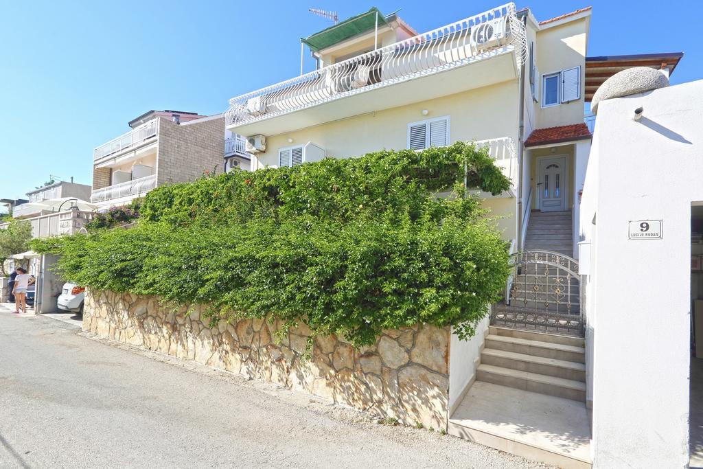 Apartmani Niki Hvar Хвар Номер фото