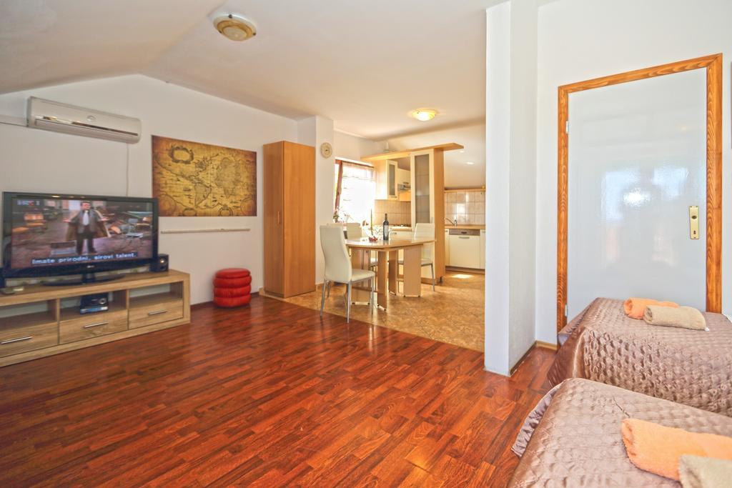 Apartmani Niki Hvar Хвар Номер фото