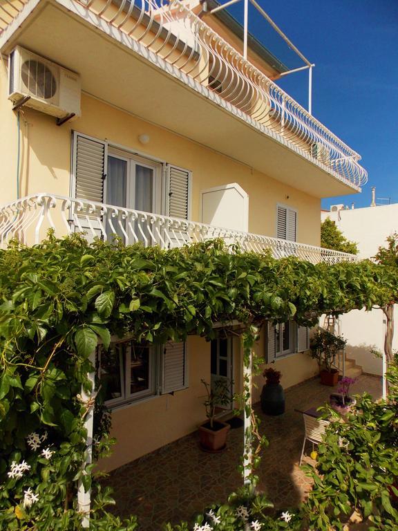 Apartmani Niki Hvar Хвар Экстерьер фото